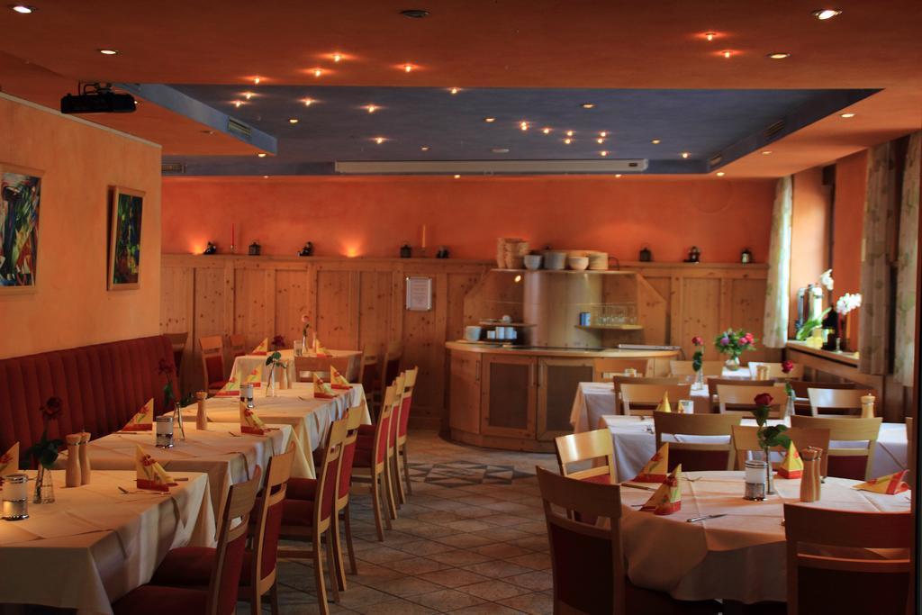 Hotel Restaurant Reichsadler Buchen  Room photo