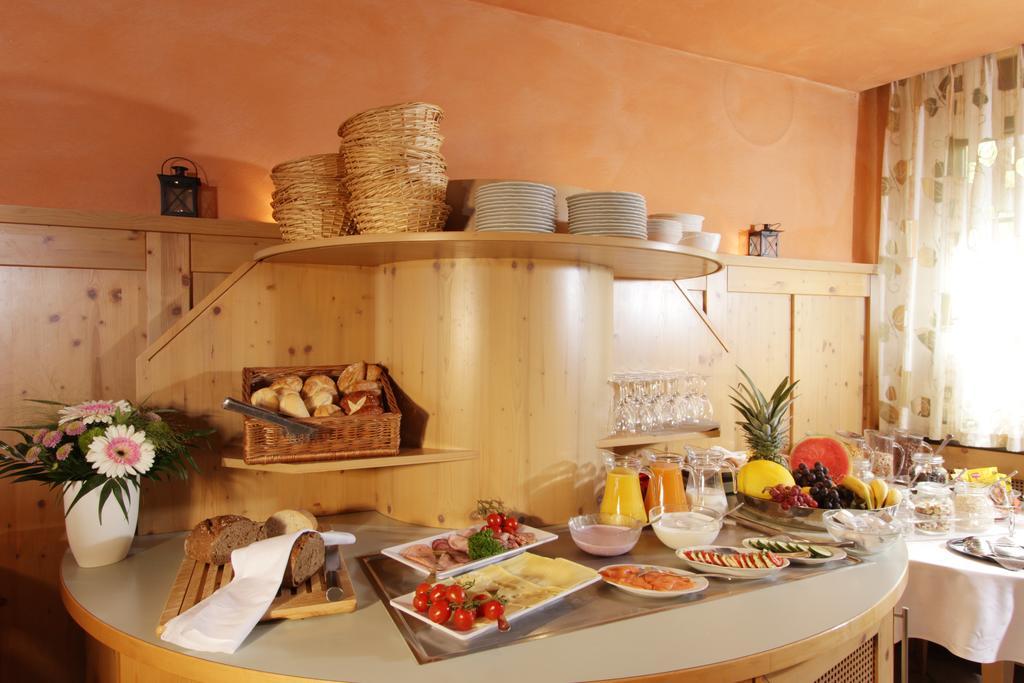 Hotel Restaurant Reichsadler Buchen  Exterior photo